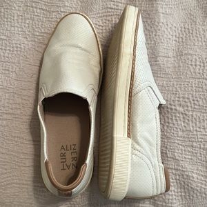 Naturalizer white leather boat shoes